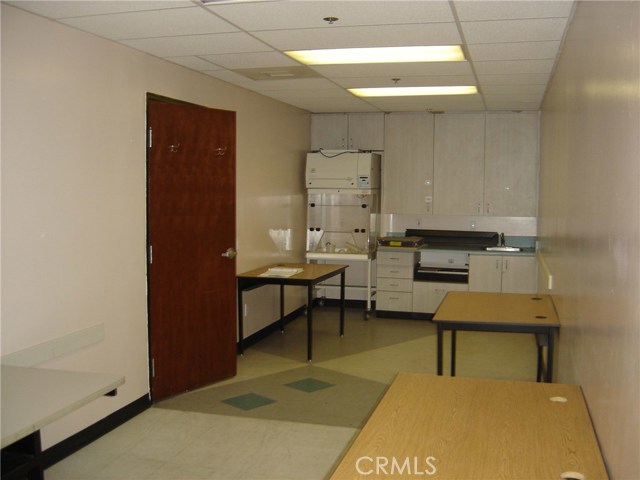 8th, 92411, ,Commercial,For Sale,8th,EV20129321