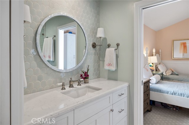 2200 Elm Avenue, Manhattan Beach, California 90266, 4 Bedrooms Bedrooms, ,3 BathroomsBathrooms,Residential,Sold,Elm,SB21076957