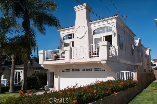 1021 Avenue D, Redondo Beach, California 90277, 4 Bedrooms Bedrooms, ,2 BathroomsBathrooms,Residential,Sold,Avenue D,SB21005310