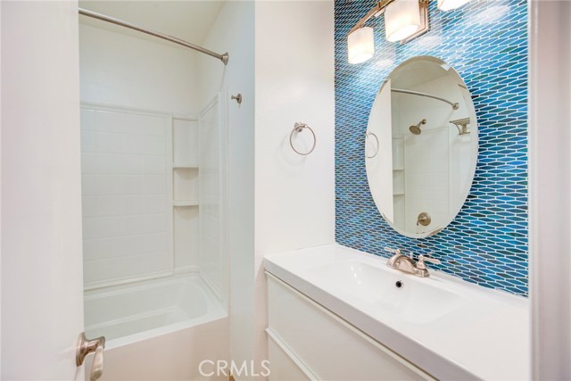 720 Meyer Lane, Redondo Beach, California 90278, 2 Bedrooms Bedrooms, ,2 BathroomsBathrooms,Residential,Sold,Meyer,SB19085795