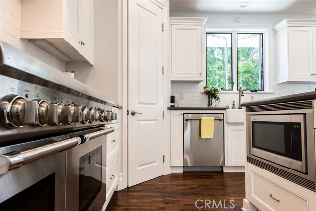 1905 Elm Avenue, Manhattan Beach, California 90266, 5 Bedrooms Bedrooms, ,5 BathroomsBathrooms,Residential,Sold,Elm,SB19169509