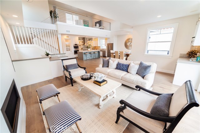 1108 Vincent Street, Redondo Beach, California 90277, 4 Bedrooms Bedrooms, ,3 BathroomsBathrooms,Residential,Sold,Vincent,SB18102479