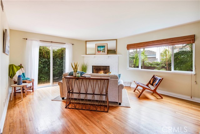 1007 Blossom Lane, Redondo Beach, California 90278, 3 Bedrooms Bedrooms, ,2 BathroomsBathrooms,Residential,Sold,Blossom,SB19037729