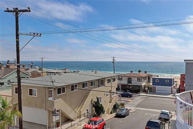 123 28th Street, Hermosa Beach, California 90254, 5 Bedrooms Bedrooms, ,5 BathroomsBathrooms,Residential,Sold,28th,SB17142493