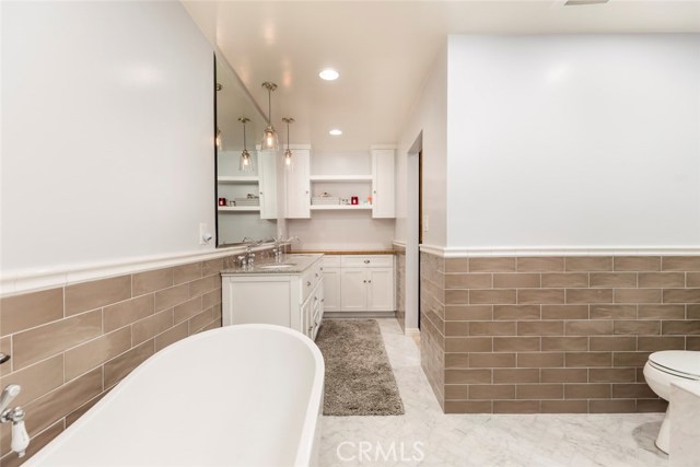 1640 Steinhart Avenue, Redondo Beach, California 90278, 4 Bedrooms Bedrooms, ,2 BathroomsBathrooms,Residential,Sold,Steinhart,SB18162679