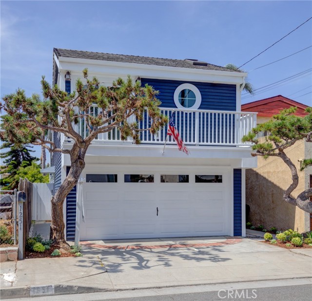 1251 7th Place, Hermosa Beach, California 90254, 3 Bedrooms Bedrooms, ,2 BathroomsBathrooms,Residential,Sold,7th,SB21160039