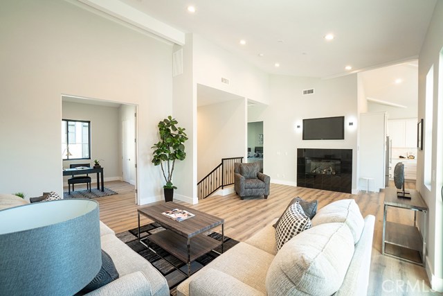 2202 Felton Lane, Redondo Beach, California 90278, 4 Bedrooms Bedrooms, ,3 BathroomsBathrooms,Residential,Sold,Felton,SB18220467