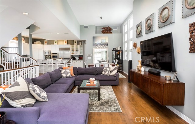 125 4th Street, Hermosa Beach, California 90254, 4 Bedrooms Bedrooms, ,3 BathroomsBathrooms,Residential,Sold,4th,SB18054270