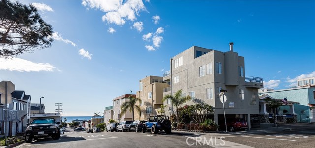 840 Loma Drive, Hermosa Beach, California 90254, 3 Bedrooms Bedrooms, ,2 BathroomsBathrooms,Residential,Sold,Loma,SB18033597