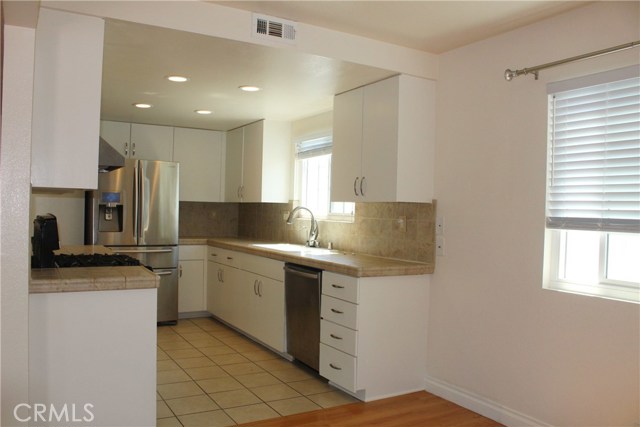 2105 ERNEST Avenue, Redondo Beach, California 90278, 3 Bedrooms Bedrooms, ,2 BathroomsBathrooms,Residential,Sold,ERNEST,SB17113874