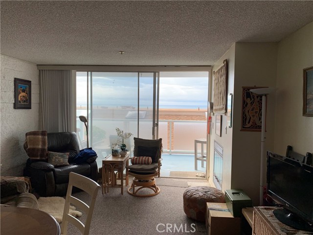 615 Esplanade, Redondo Beach, California 90277, 1 Bedroom Bedrooms, ,1 BathroomBathrooms,Residential,Sold,Esplanade,SB19047660