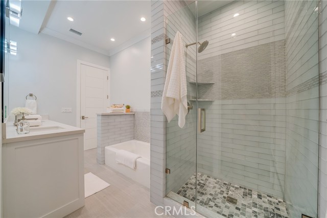 111 Vista Del Mar, Redondo Beach, California 90277, 3 Bedrooms Bedrooms, ,2 BathroomsBathrooms,Residential,Sold,Vista Del Mar,SB20122409