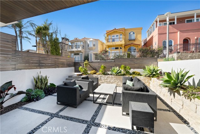 246 30th Street, Hermosa Beach, California 90254, 4 Bedrooms Bedrooms, ,3 BathroomsBathrooms,Residential,Sold,30th,SB21105891