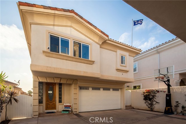 233 Helberta Avenue, Redondo Beach, California 90277, 4 Bedrooms Bedrooms, ,2 BathroomsBathrooms,Residential,Sold,Helberta,SB19225770