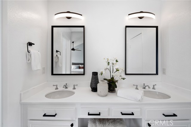 2715 Vanderbilt Lane, Redondo Beach, California 90278, 3 Bedrooms Bedrooms, ,2 BathroomsBathrooms,Residential,Sold,Vanderbilt,SB20191300