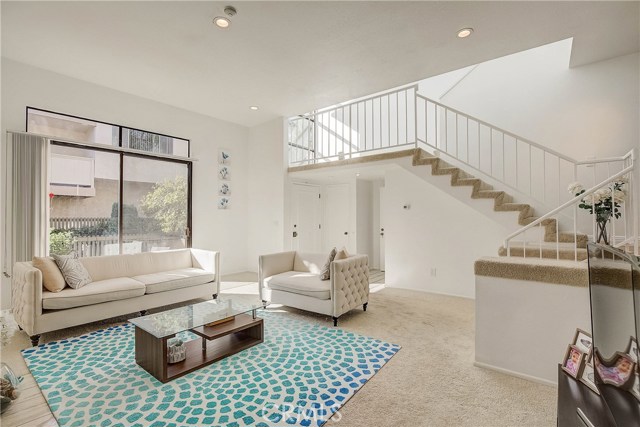 1919 Marshallfield Lane, Redondo Beach, California 90278, 3 Bedrooms Bedrooms, ,3 BathroomsBathrooms,Residential,Sold,Marshallfield,SB20041815