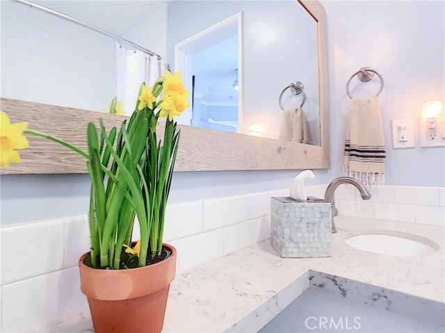 2801 Valley Drive, Manhattan Beach, California 90266, 2 Bedrooms Bedrooms, ,1 BathroomBathrooms,Residential,Sold,Valley,SB19012172