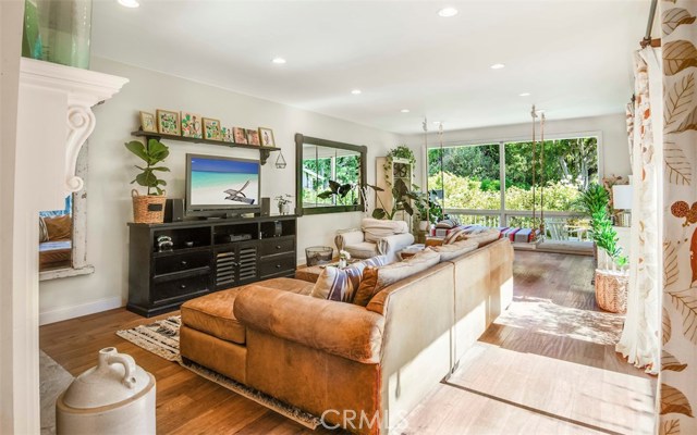 17 Seahurst Road, Rolling Hills Estates, California 90274, 5 Bedrooms Bedrooms, ,5 BathroomsBathrooms,Residential,Sold,Seahurst,PV20141601