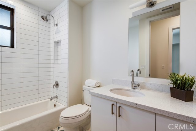 2310 Carnegie Lane, Redondo Beach, California 90278, 4 Bedrooms Bedrooms, ,3 BathroomsBathrooms,Residential,Sold,Carnegie Lane,SB19016903