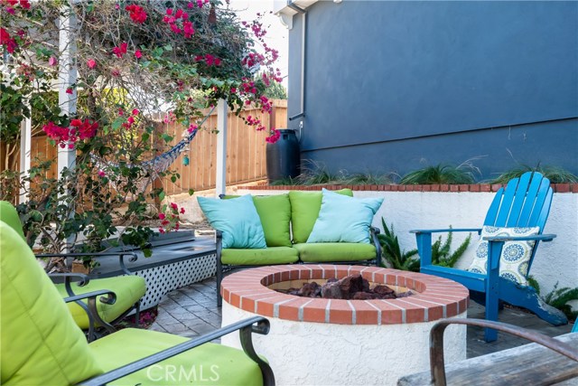 628 35th Street, Manhattan Beach, California 90266, 4 Bedrooms Bedrooms, ,2 BathroomsBathrooms,Residential,Sold,35th,SB19257457