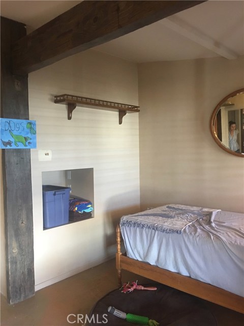 2nd bedroom