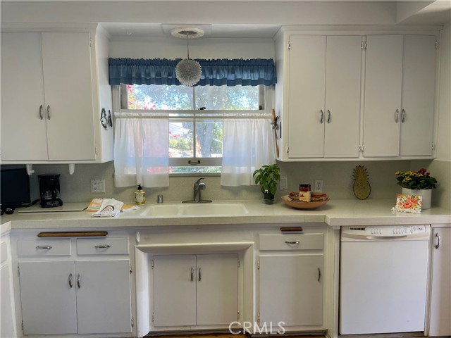 509 Yarmouth Road, Palos Verdes Estates, California 90274, 4 Bedrooms Bedrooms, ,2 BathroomsBathrooms,Residential,Sold,Yarmouth,SB21135936