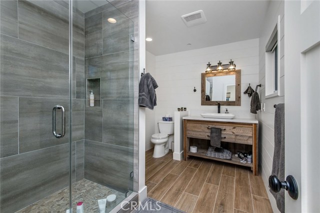 1325 Gertruda Avenue, Redondo Beach, California 90277, 5 Bedrooms Bedrooms, ,4 BathroomsBathrooms,Residential,Sold,Gertruda,SB20095721