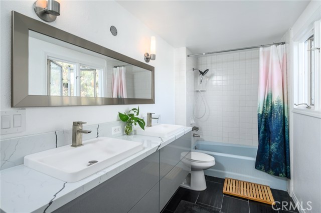 501 Green Lane, Redondo Beach, California 90278, 4 Bedrooms Bedrooms, ,2 BathroomsBathrooms,Residential,Sold,Green Lane,SB20035611