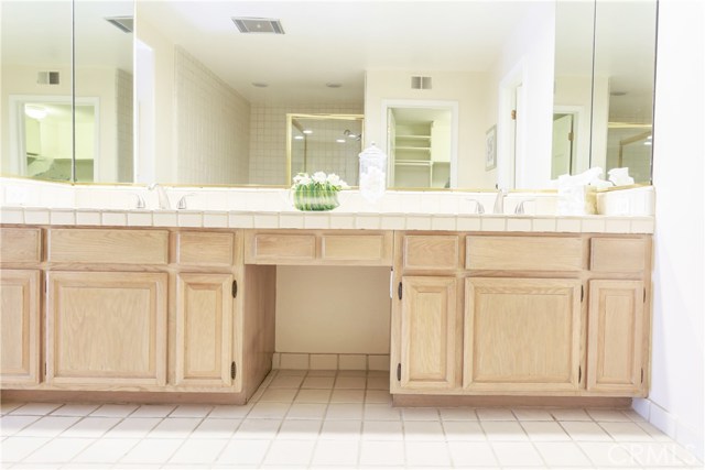 11 Evergreen Lane, Manhattan Beach, California 90266, 3 Bedrooms Bedrooms, ,2 BathroomsBathrooms,Residential,Sold,Evergreen,SB19068219