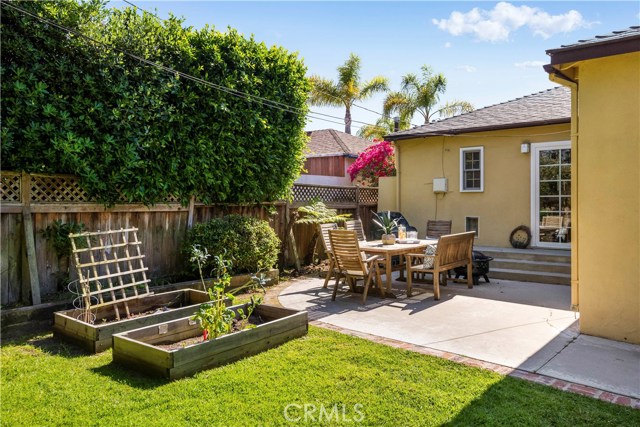 2004 Faymont Avenue, Manhattan Beach, California 90266, 3 Bedrooms Bedrooms, ,2 BathroomsBathrooms,Residential,Sold,Faymont,SB19117779