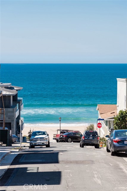 Let's take a walk down 21st St to the beach...