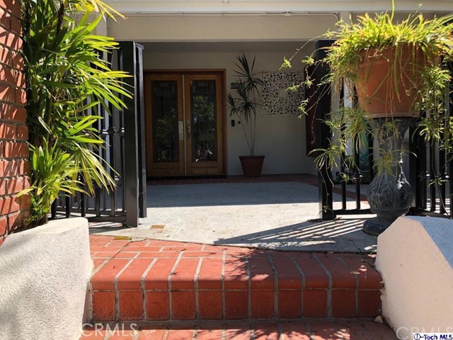 Photo of 6002 Manton Avenue, Woodland Hills, CA 91367