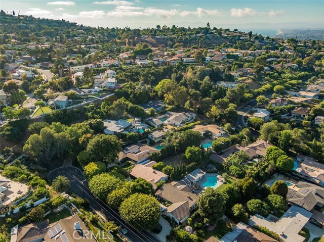 17 Seahurst Road, Rolling Hills Estates, California 90274, 5 Bedrooms Bedrooms, ,5 BathroomsBathrooms,Residential,Sold,Seahurst,PV20141601