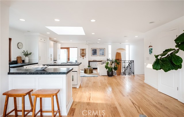 225 1st Street, Manhattan Beach, California 90266, 3 Bedrooms Bedrooms, ,Residential,Sold,1st,SB20187308