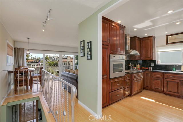 1723 Stanford Avenue, Redondo Beach, California 90278, 3 Bedrooms Bedrooms, ,2 BathroomsBathrooms,Residential,Sold,Stanford,SB19044326