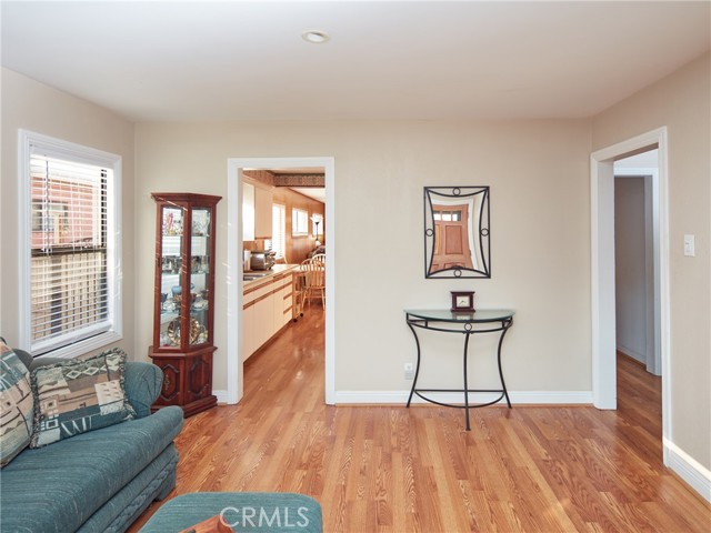 3 Bed Home for Sale in Hawthorne, California