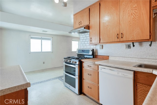 847 Avenue C, Redondo Beach, California 90277, 4 Bedrooms Bedrooms, ,2 BathroomsBathrooms,Residential,Sold,Avenue C,PV20079867