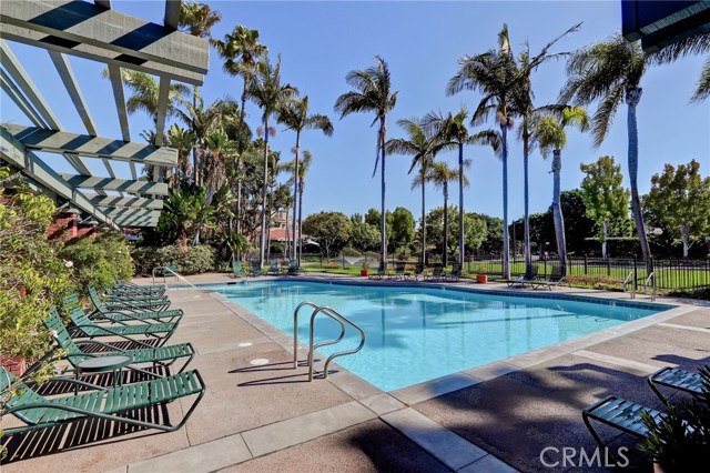 22 Dover Place, Manhattan Beach, California 90266, 2 Bedrooms Bedrooms, ,2 BathroomsBathrooms,Residential,Sold,Dover,SB18247176