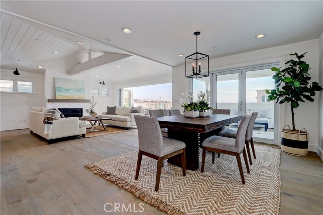 702 Loma Drive, Hermosa Beach, California 90254, 3 Bedrooms Bedrooms, ,3 BathroomsBathrooms,Residential,Sold,Loma,SB18137124