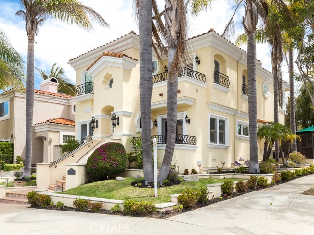 100 Irena Avenue, Redondo Beach, California 90277, 4 Bedrooms Bedrooms, ,3 BathroomsBathrooms,Residential,Sold,Irena,SB17089874