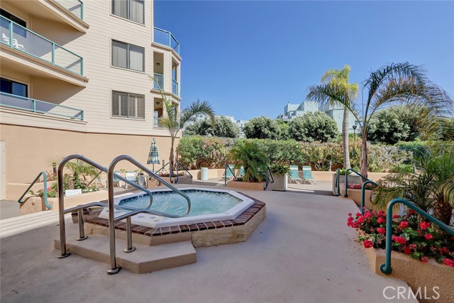 140 The Village, Redondo Beach, California 90277, 2 Bedrooms Bedrooms, ,2 BathroomsBathrooms,Residential,Sold,The Village,SB21160214