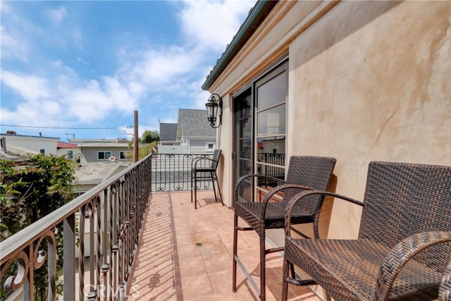 3105 Alma Avenue, Manhattan Beach, California 90266, 3 Bedrooms Bedrooms, ,3 BathroomsBathrooms,Residential,Sold,Alma,SB20213387