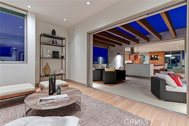 324 17th Street, Manhattan Beach, California 90266, 4 Bedrooms Bedrooms, ,4 BathroomsBathrooms,Residential,Sold,17th,SB17118466