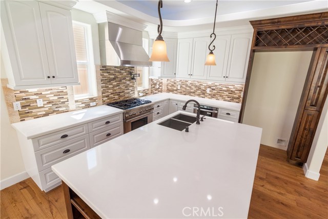 2315 Clark Lane, Redondo Beach, California 90278, 4 Bedrooms Bedrooms, ,3 BathroomsBathrooms,Residential,Sold,Clark,SB17195464