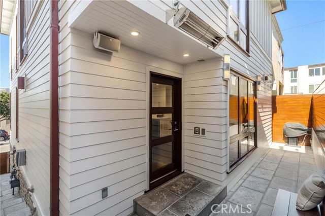 716 Manhattan Avenue, Manhattan Beach, California 90266, 3 Bedrooms Bedrooms, ,3 BathroomsBathrooms,Residential,Sold,Manhattan,SB20229192