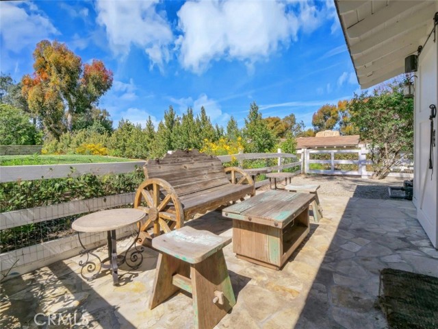 14 Portuguese Bend Road, Rolling Hills, California 90274, 6 Bedrooms Bedrooms, ,6 BathroomsBathrooms,Residential,Sold,Portuguese Bend,PV21070351