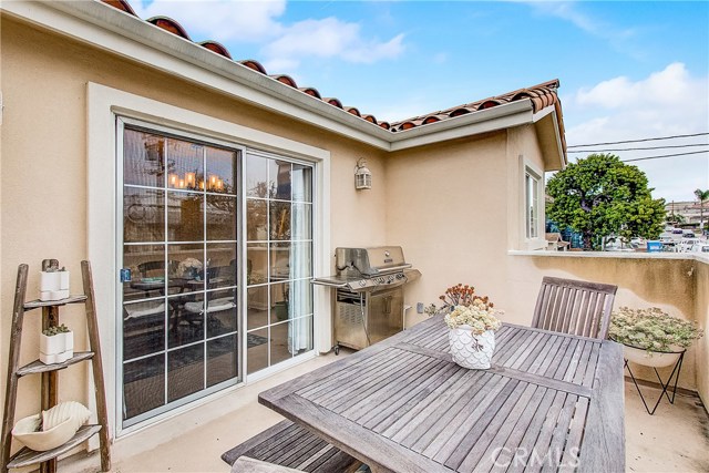 2513 Mathews Avenue, Redondo Beach, California 90278, 4 Bedrooms Bedrooms, ,3 BathroomsBathrooms,Residential,Sold,Mathews,SB20051919