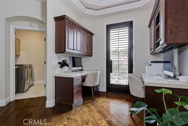 579 29th Street, Manhattan Beach, California 90266, 5 Bedrooms Bedrooms, ,4 BathroomsBathrooms,Residential,Sold,29th,SB21057562