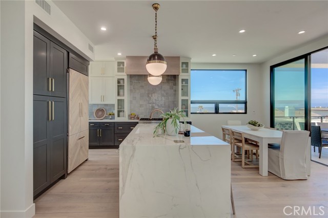 124 39th Street, Manhattan Beach, California 90266, 3 Bedrooms Bedrooms, ,2 BathroomsBathrooms,Residential,Sold,39th,SB20089804