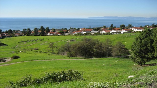 Views and trails at Hess Park